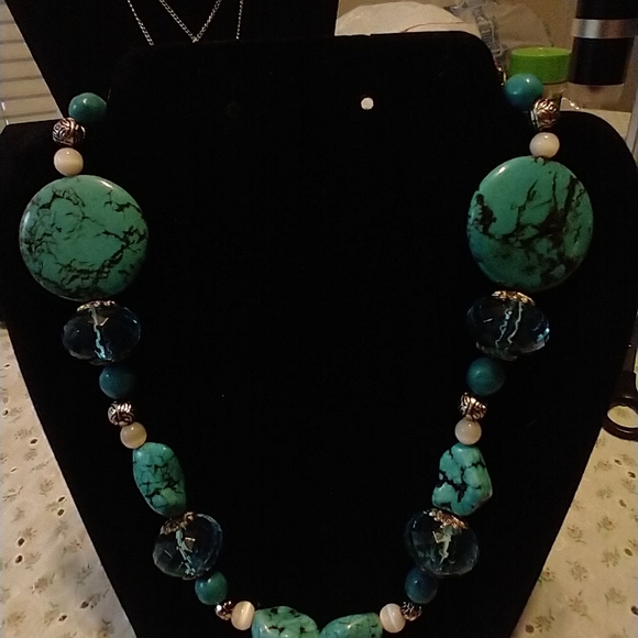 Necklace - Picture 3 of 4